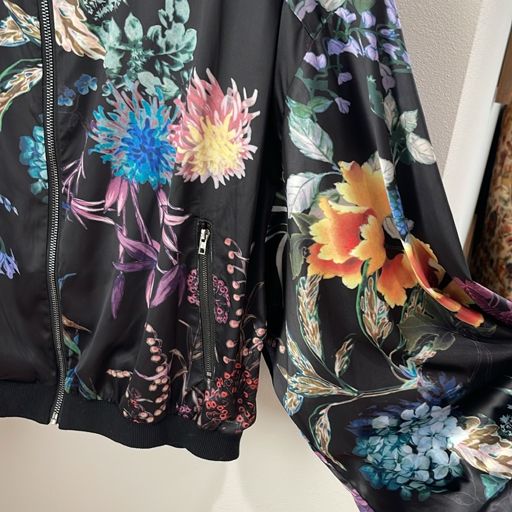 On the Road zip up satin floral jacket. - Picture 3 of 5